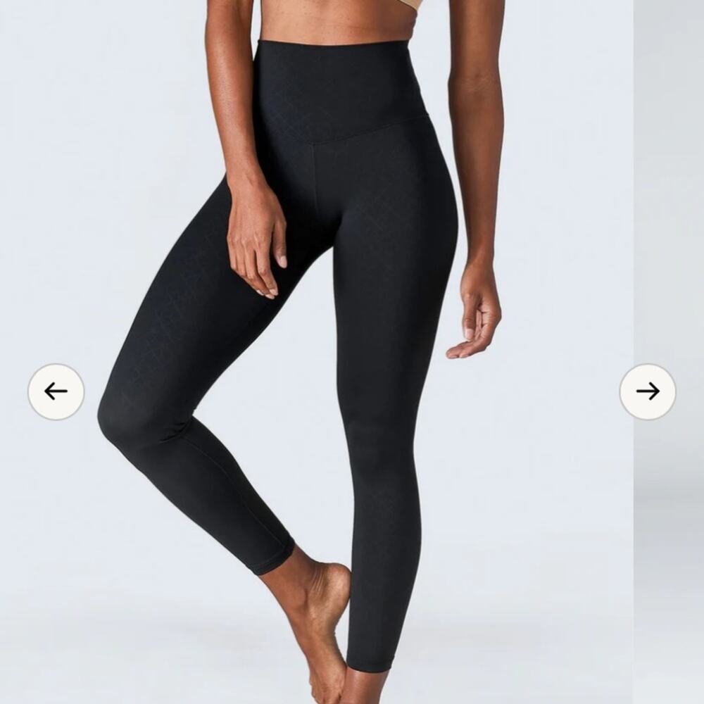 SHEFIT Women's 1 luxe black patterned leggings high rise support